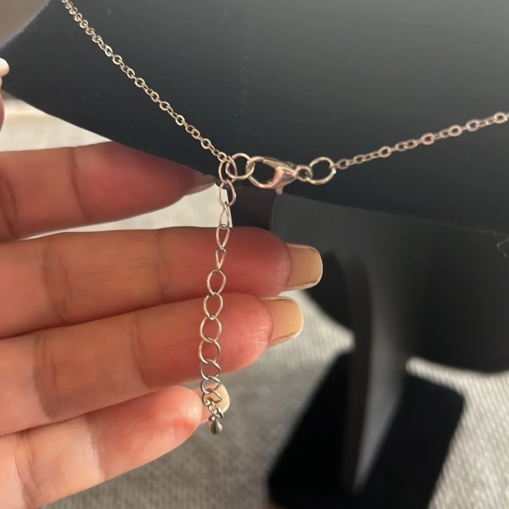 N/A heartbeat necklace